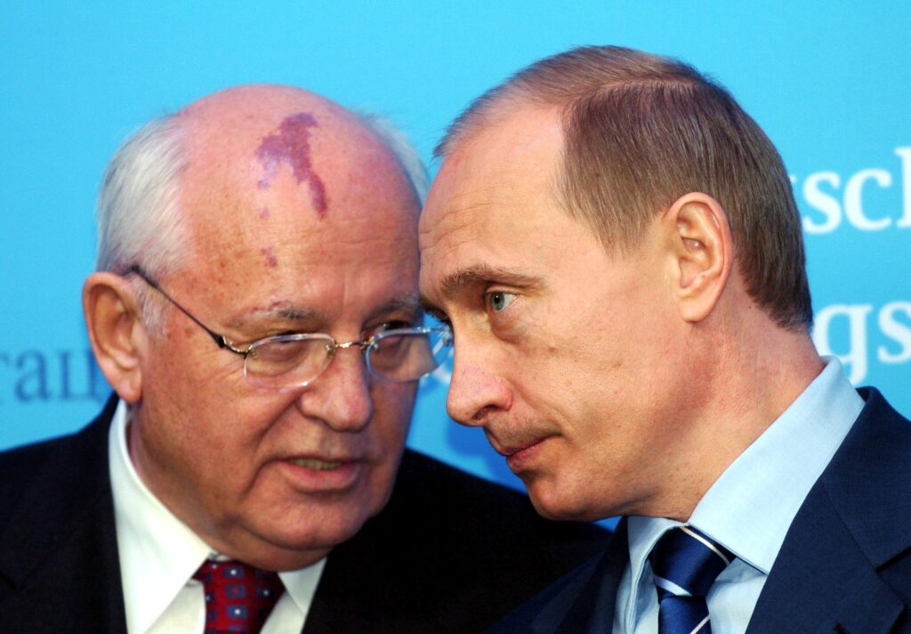 Gorbačov rozbil ZSSR, na Západe ho milovali, v Rusku zatratili. Putin na jeho pohreb nepôjde