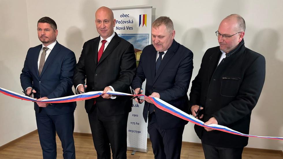 Minister Ráž: V Pečovskej Novej Vsi sme odovzdali 24 nových obecných nájomných bytov