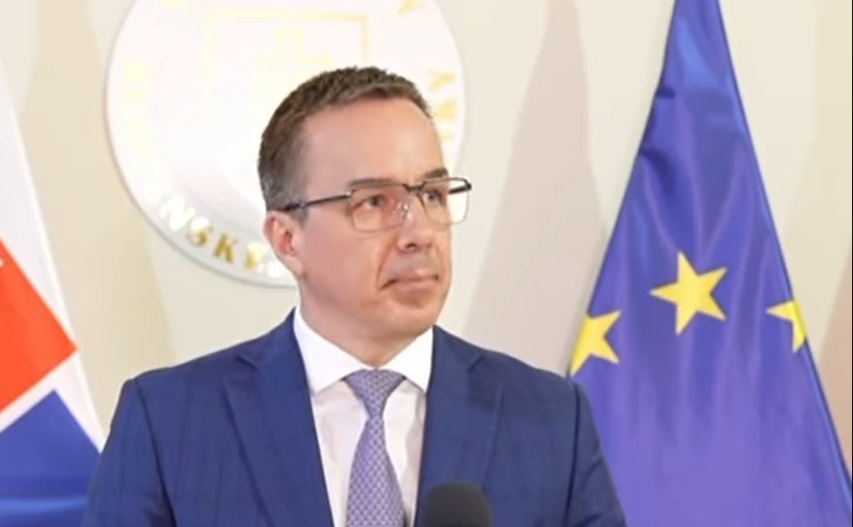 Erik Tomáš nechce krátiť sociálne benefity pre rodiny či seniorov!
