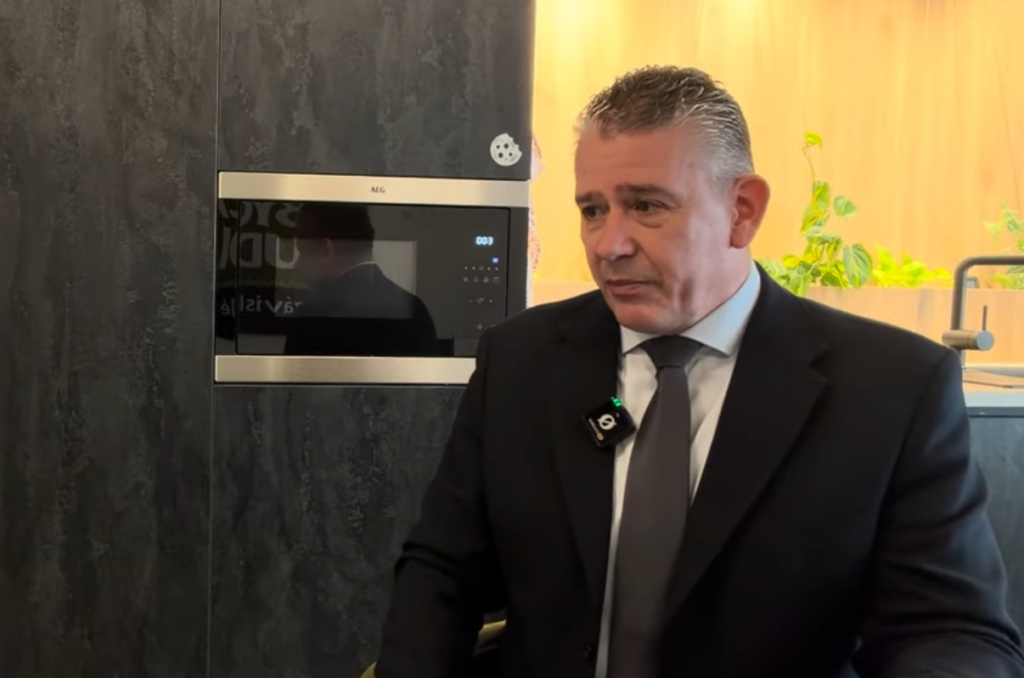 Rozhovor s Romanom Mikulcom: Bezpečnostné spory, policajné konflikty aj politická kultúra