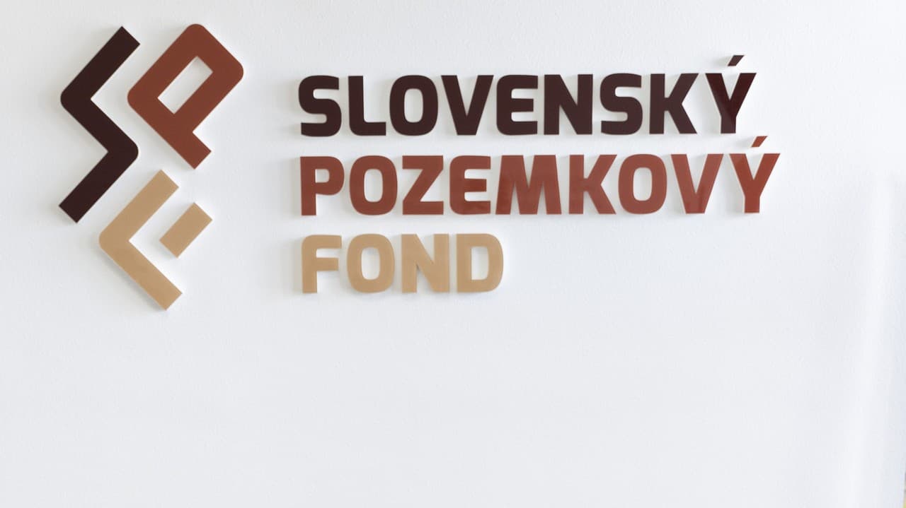 Slovenský pozemkový fond spustil nový klientsky portál: Prináša online sledovanie spisov aj komunikáciu s chatbotom