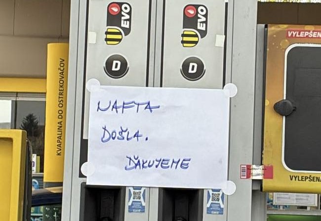 Liberálka Holečková s poriadne ostrým jazykom skritizovala Fica, Pellegriniho aj Gašpara. Ide ako v tom českom filme – Proti všem