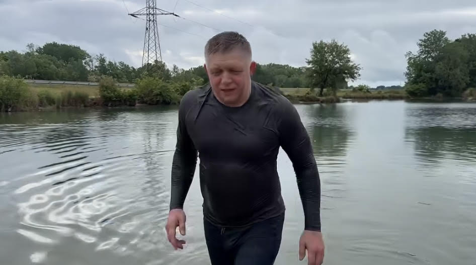 Robert Fico si pripomenul druhé výročie atentátu v Handlovej emotívnym videom a silným odkazom