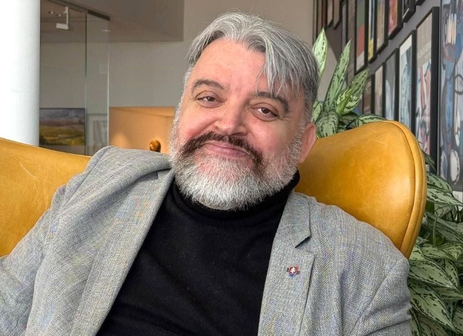 Chmelárova rázna otázka: Môže byť festival ešte hudobným festivalom, keď jeho hlavné hviezdy sú politici?