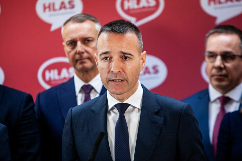 Rodič má niesť vyššiu zodpovednosť, ak vedome ignoruje vážnu hrozbu, navrhuje Hlas