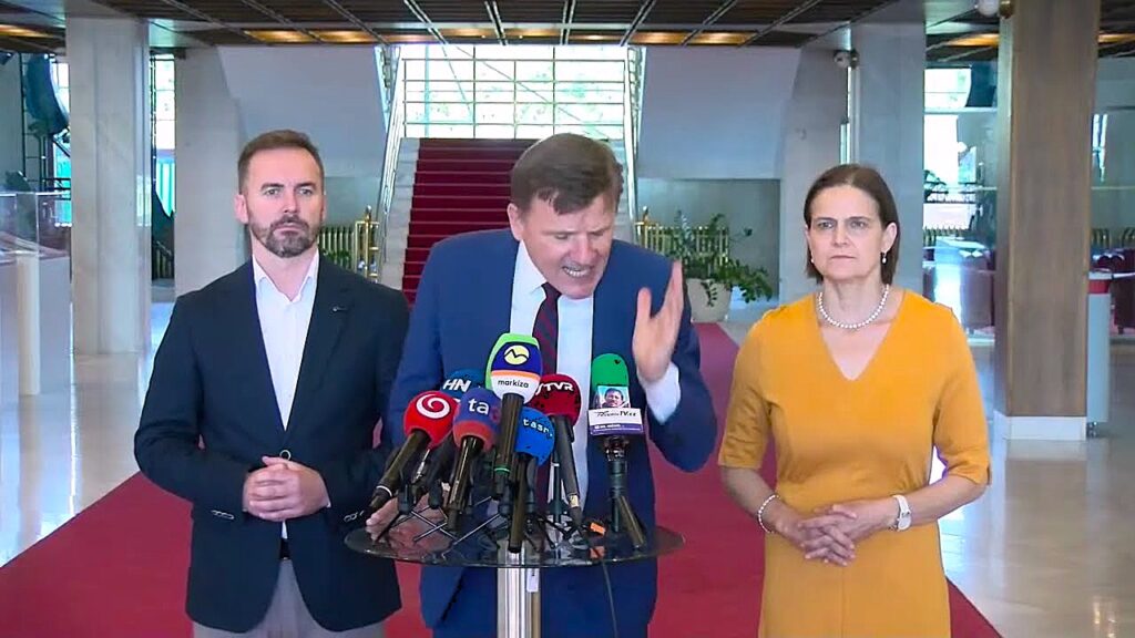 Hlinov hysterický záchvat na tlačovke ukázal celému Slovensku ako by to vyzeralo, keby tu vládla súčasná opozícia, konštatuje Blaha
