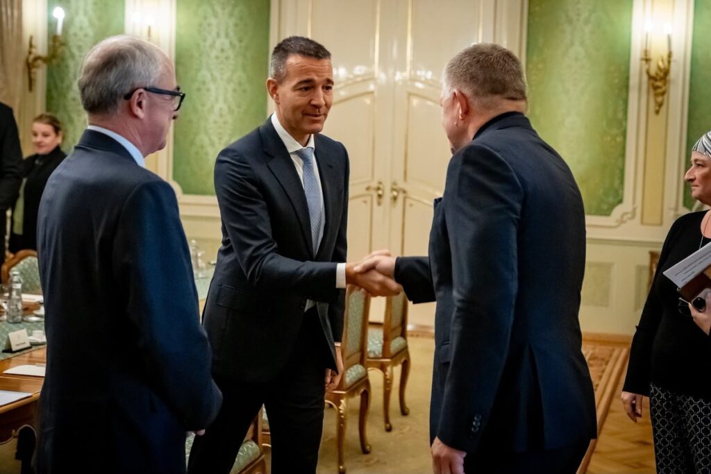 Robert Fico, Tomáš Drucker a Mark Thomson