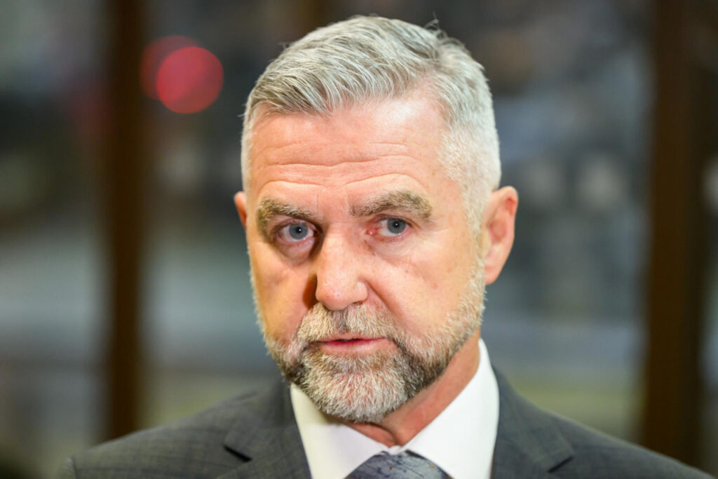 Gašpar pripravuje novelu zákona o činnosti politických strán. Reaguje na incident Matoviča v Bytči so seniorom, ktorého policajti zvalili na zem
