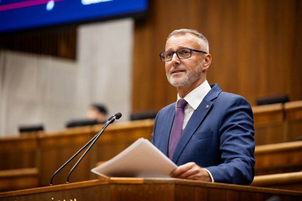 Predseda parlamentu Richard Raši