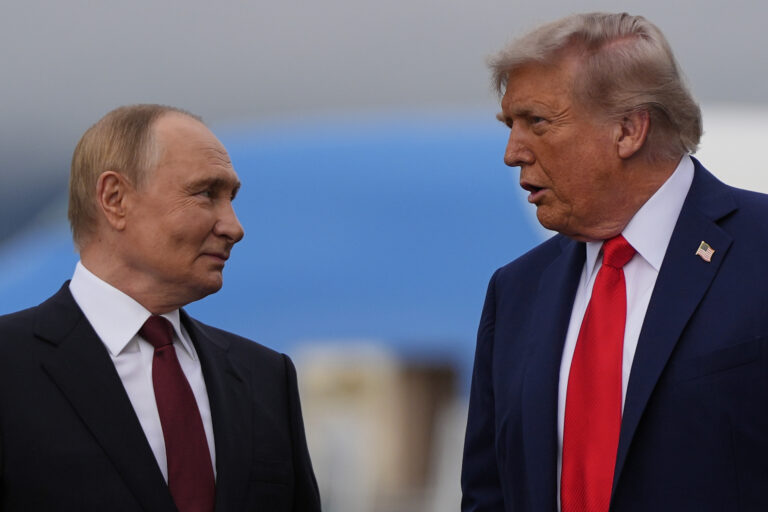Trump chce hovoriť s Putinom o údajnom úmrtí na mor, USA a WHO žiadajú od Ruska viac informácií