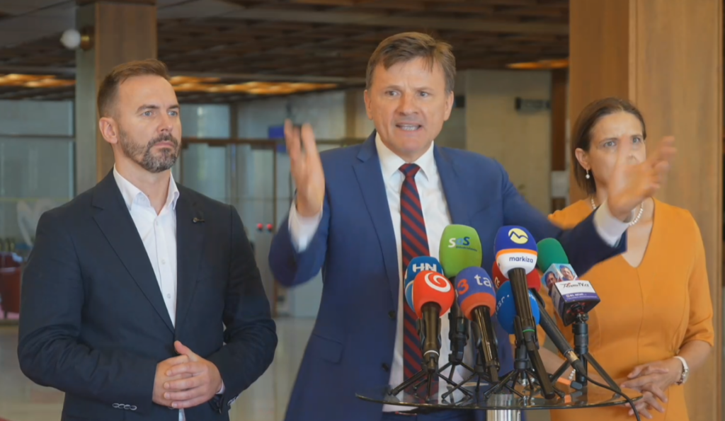 Veľké spájanie sa opozície skončilo fiaskom! Hlina arogantným spôsobom zaútočil na opozičných partnerov, vyčíta Naď