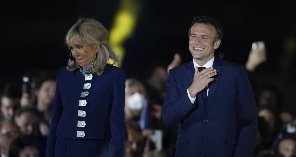 Le Penová uznala porážku, prezident Macron obhájil svoj post na druhé funkčné obdobie