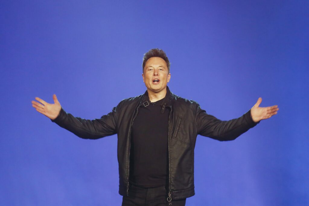 Elon Musk kupuje Twitter. Za bývalú najobľúbenejšiu sociálnu sieť Donalda Trumpa zaplatí 44 miliárd dolárov