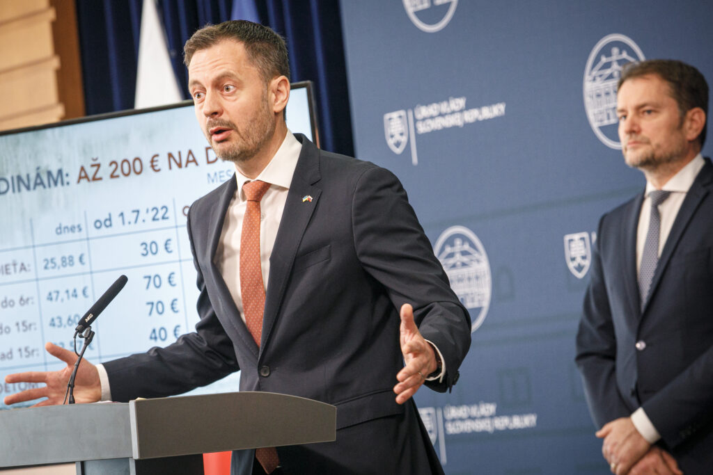 GRAFY: Až 62 percent občanov Slovenska odmieta odpojenie od ruského plynu a ropy
