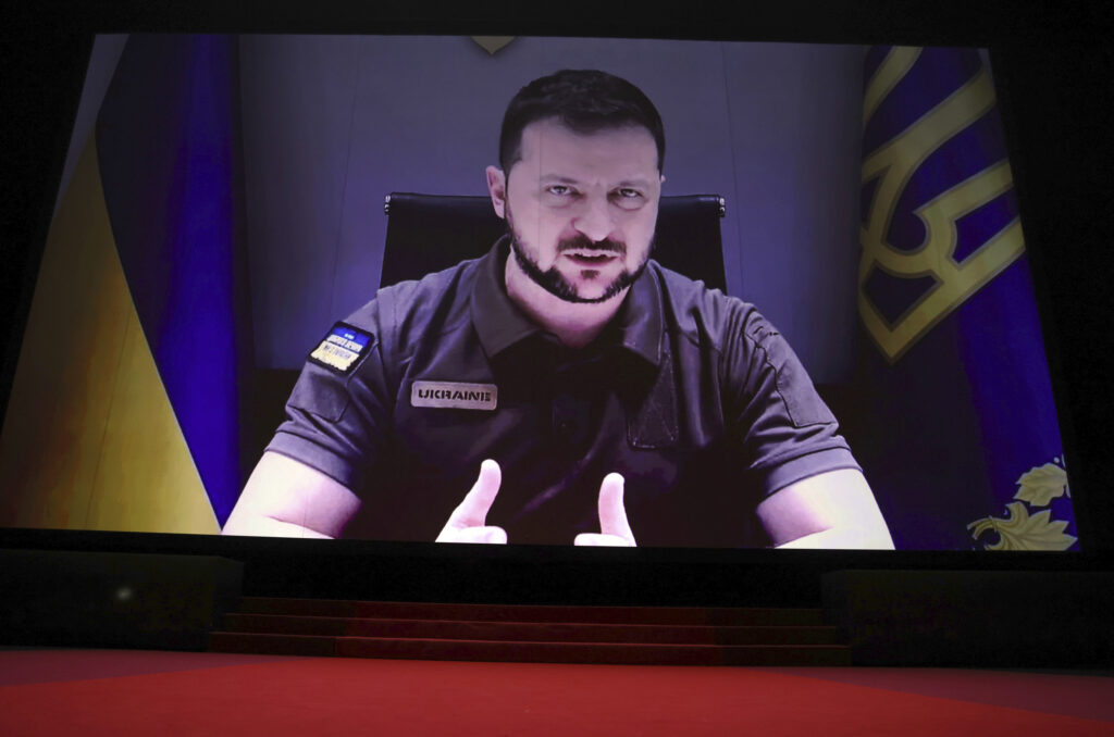 VIDEO: Bývalý komediálny herec Zelenskyj otvoril filmový festival v Cannes