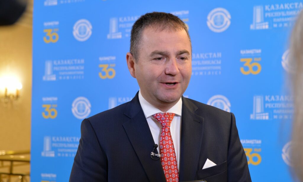 Kéryho poslanci neodvolali. Zvolili nového komisára pre deti a člena správnej rady ÚPN