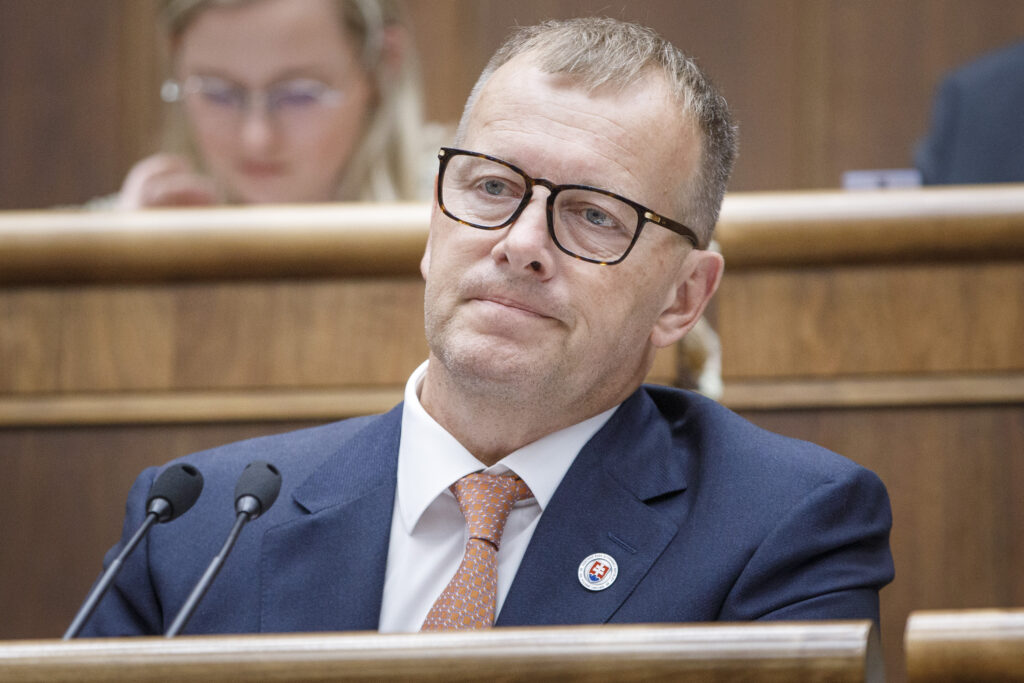 Pád ministra Sulíka by spôsobil pád vlády, v diskusii s Ficom to povedal Kollár