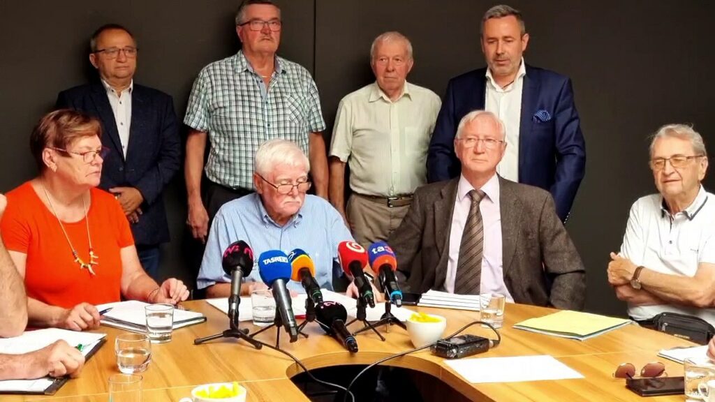 Jednota dôchodcov Slovenska rozbieha petíciu na riešenie pomoci seniorom