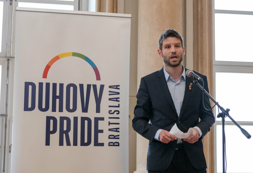 Šimečka: Slovenská spoločnosť je na prijatie zákonov v prospech LGBT komunity pripravená