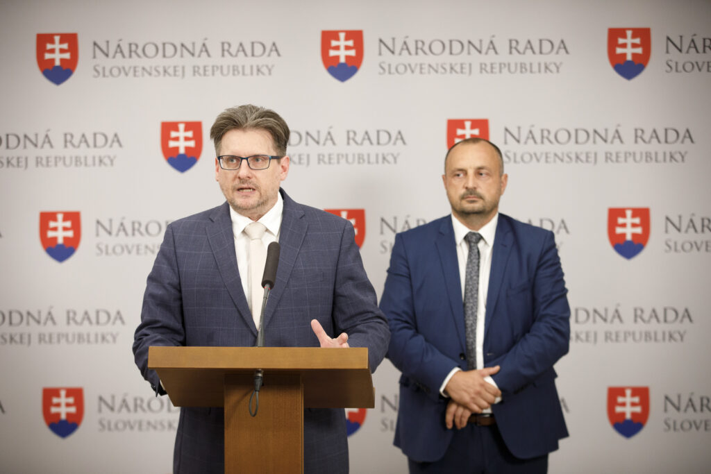Zmenu paragrafu 363 by sme vedeli predložiť do prvého čítania, oznámil Vetrák z OĽaNO