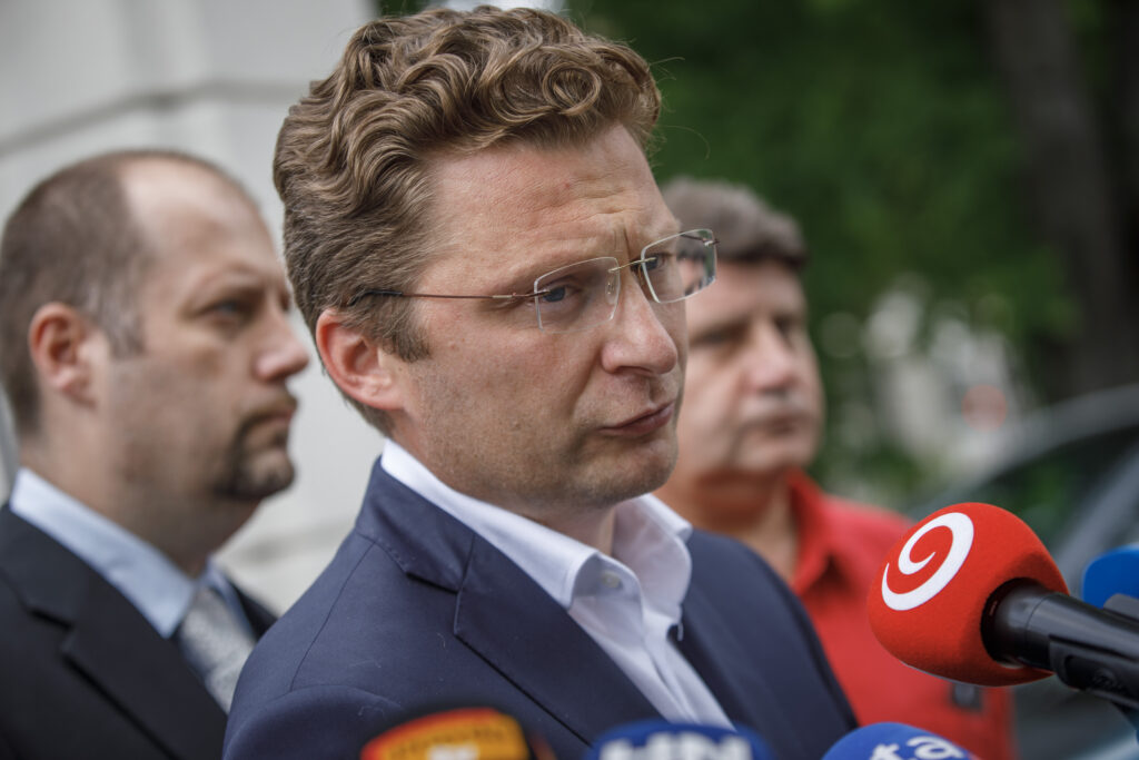 Vláda ich nevypočula, 1 948 lekárov sa k dnešnému dňu rozhodlo podať výpovede