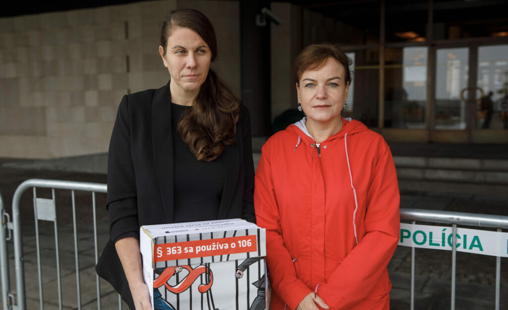 Mimovládky odovzdali poslancom výzvu na zmenu paragrafu 363