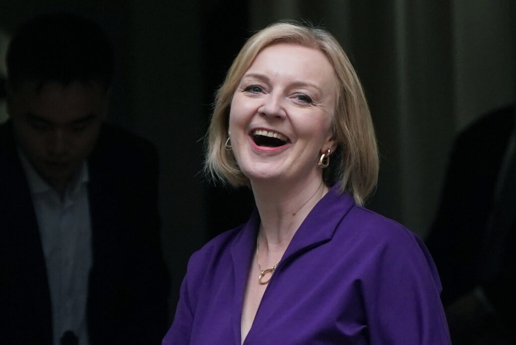 Za jej neznalosť zemepisu ju vysmiali. Novou premiérkou britskej vlády bude Liz Trussová