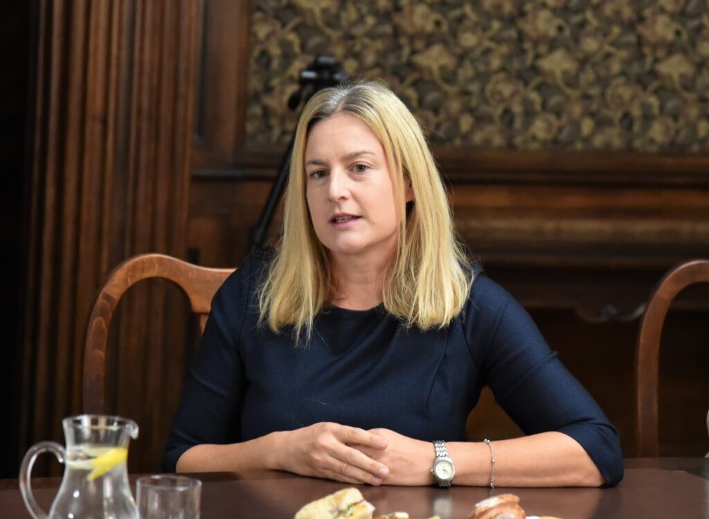 Zelenskyj ocenil slovenskú ministerku kultúry Milanovú za podporu pri pomoci Ukrajine