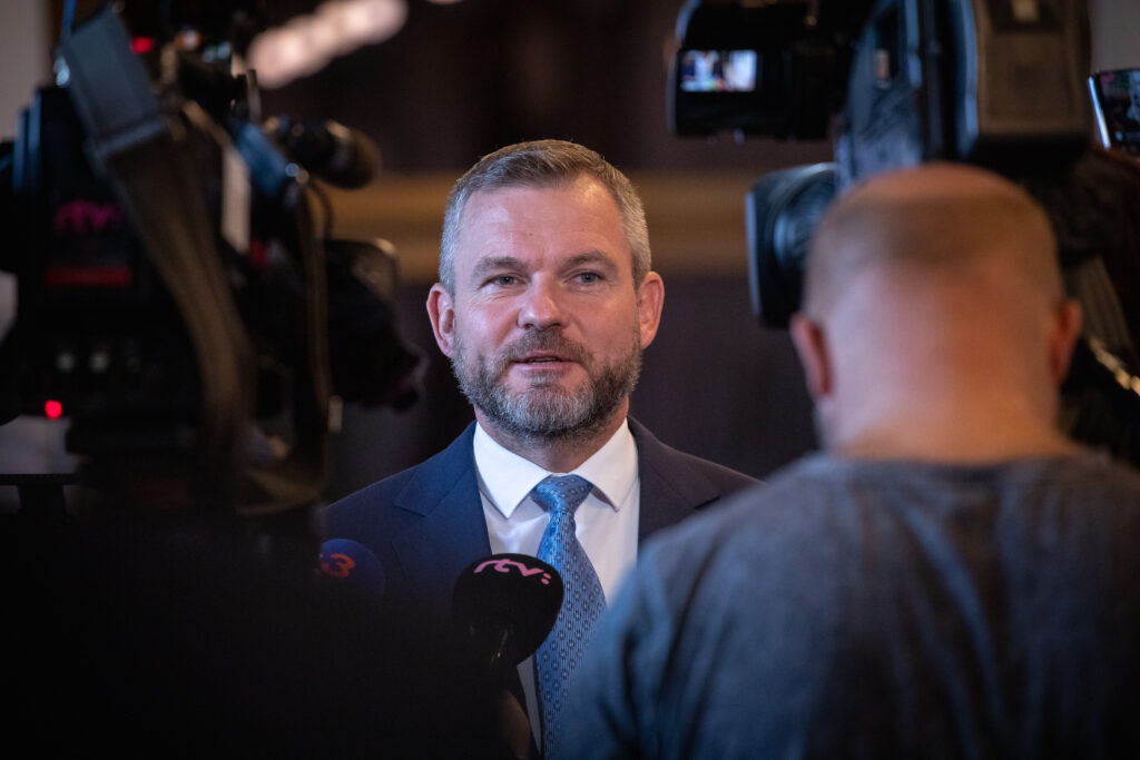 Po Ficovi už aj Pellegrini chce zvolať rokovanie o predčasných voľbách