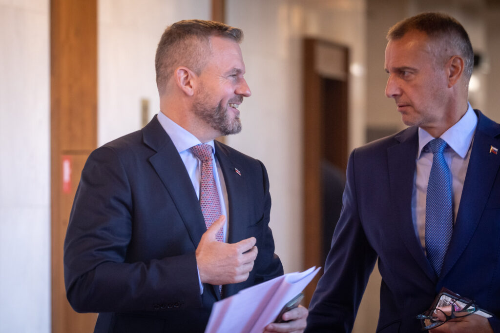 Raši obhajuje hlasovanie Hlasu za LGBT zákon, podľa neho by pomohol aj heterosexuálom