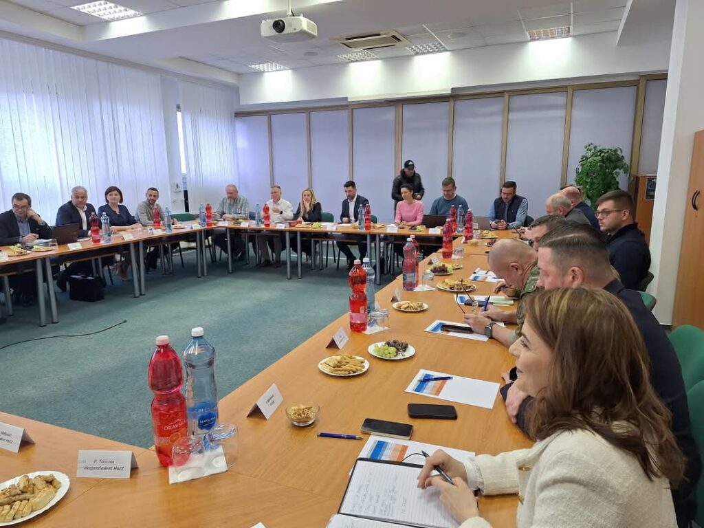 Nové ohnisko nepribudlo, od pondelka začínajú kontroly na farmách – informovalo MV po zasadnutí Ústredného krízového štábu