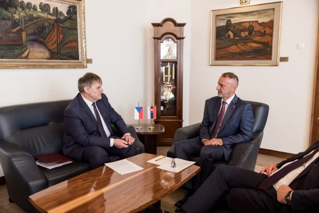 Richard Raši dnes prijal na pôde parlamentu českého veľvyslanca