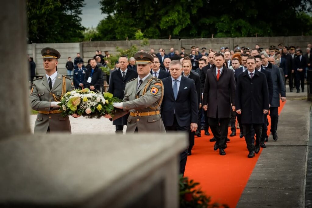 Premiér Fico na Celoštátnych oslavách 80. výročia víťazstva nad fašizmom v Piešťanoch