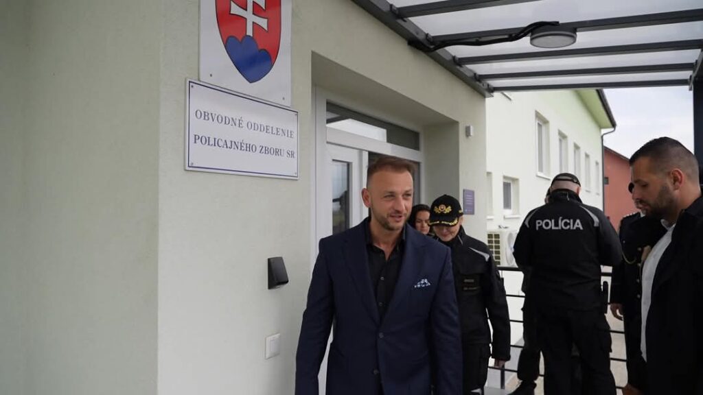 Ministerstvo vnútra pripravuje kroky na zastavenie nenávistných prejavov na internete