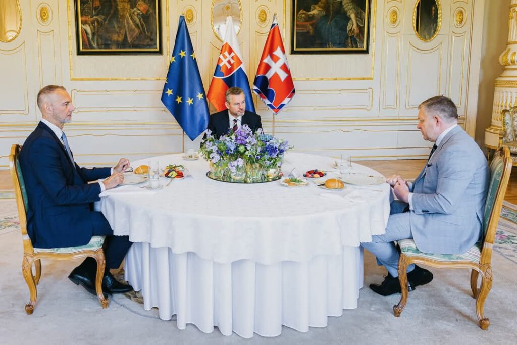 V Prezidentskom paláci dnes rokovali traja najvyšší ústavní činitelia