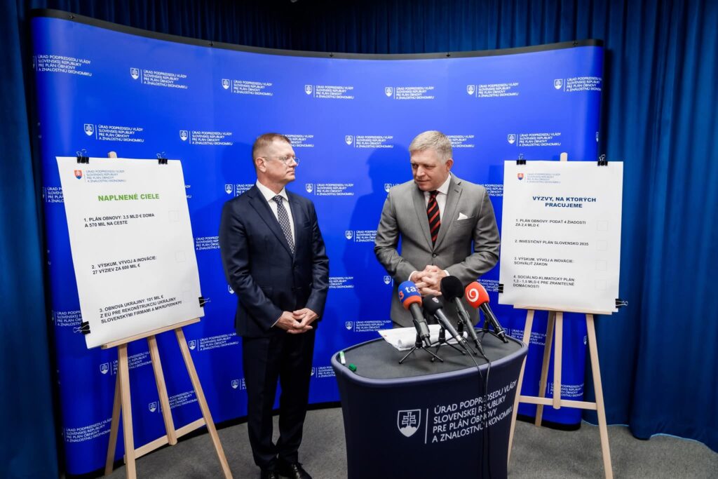 Plán obnovy postupuje rýchlejšie, než predpokladal harmonogram, uviedol premiér po kontrolnom dni