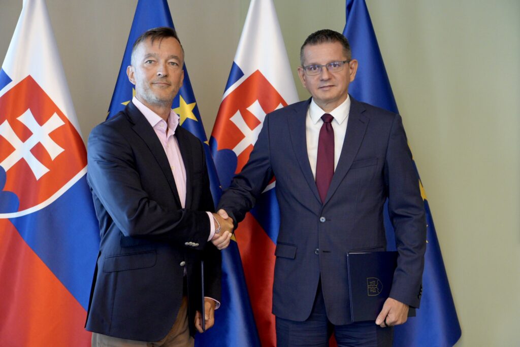 Kybernetické rozprávky majú deti už od útleho veku učiť rozpoznávať riziká digitálneho sveta