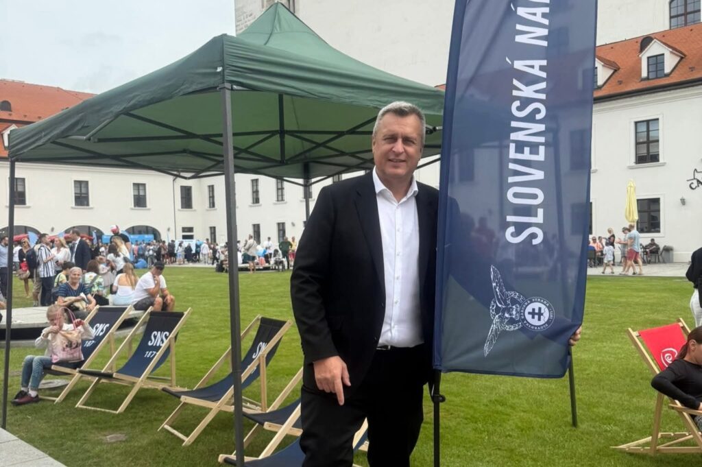 Andrej Danko: Počujete to ticho liberálnych médií o buste?