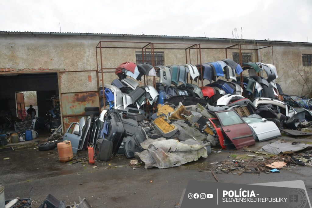 Kšefty s nelegálnym vrakoviskom boli prekazené, zakročila polícia