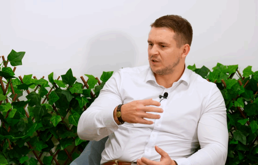 Advokáti Dušana Kováčika: Novinári dlhodobo sledujú Kováčika a vytvárajú dojem, že je pod neustálou kontrolou