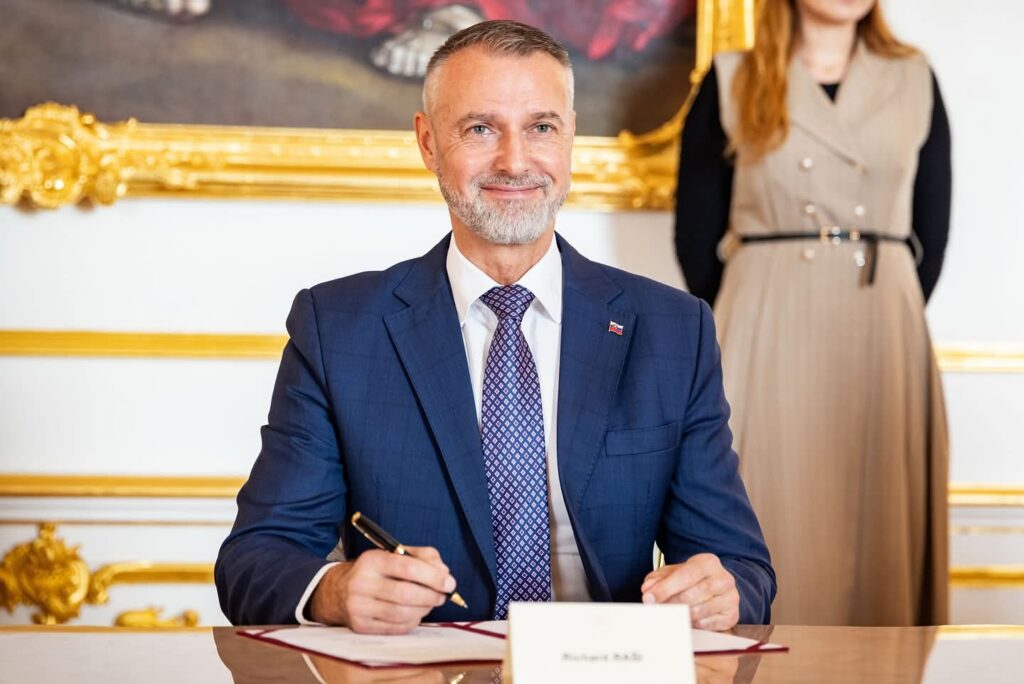 Richard Raši: Zabúdame, že v roku 1989 sme žiadali dialóg, diskusiu a rešpekt