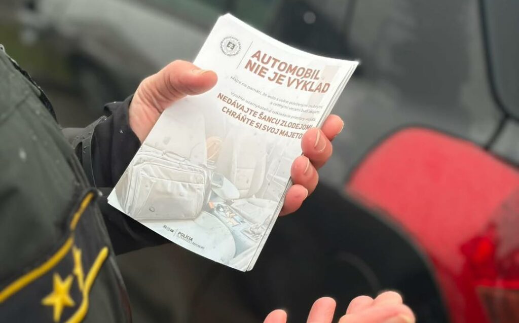 Polícia SR varuje: Nenechajte si krádežou pokaziť vianočné nákupy