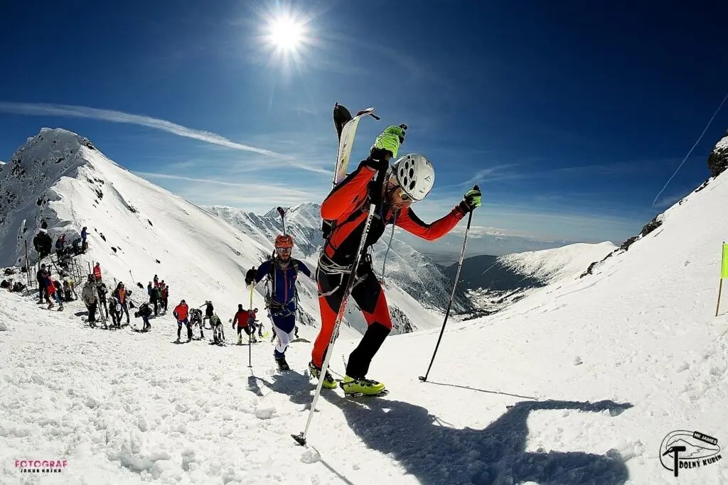 Skialpinizmu prináša zmeny: Vysoké Tatry zavádzajú poplatky za výstup na zjazdovkách