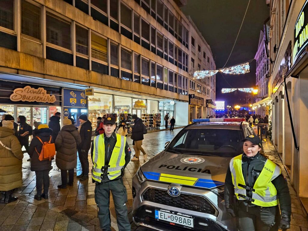 Alkohol, nezodpovednosť aj agresia: Polícia hodnotí silvestrovskú noc v Bratislavskom kraji